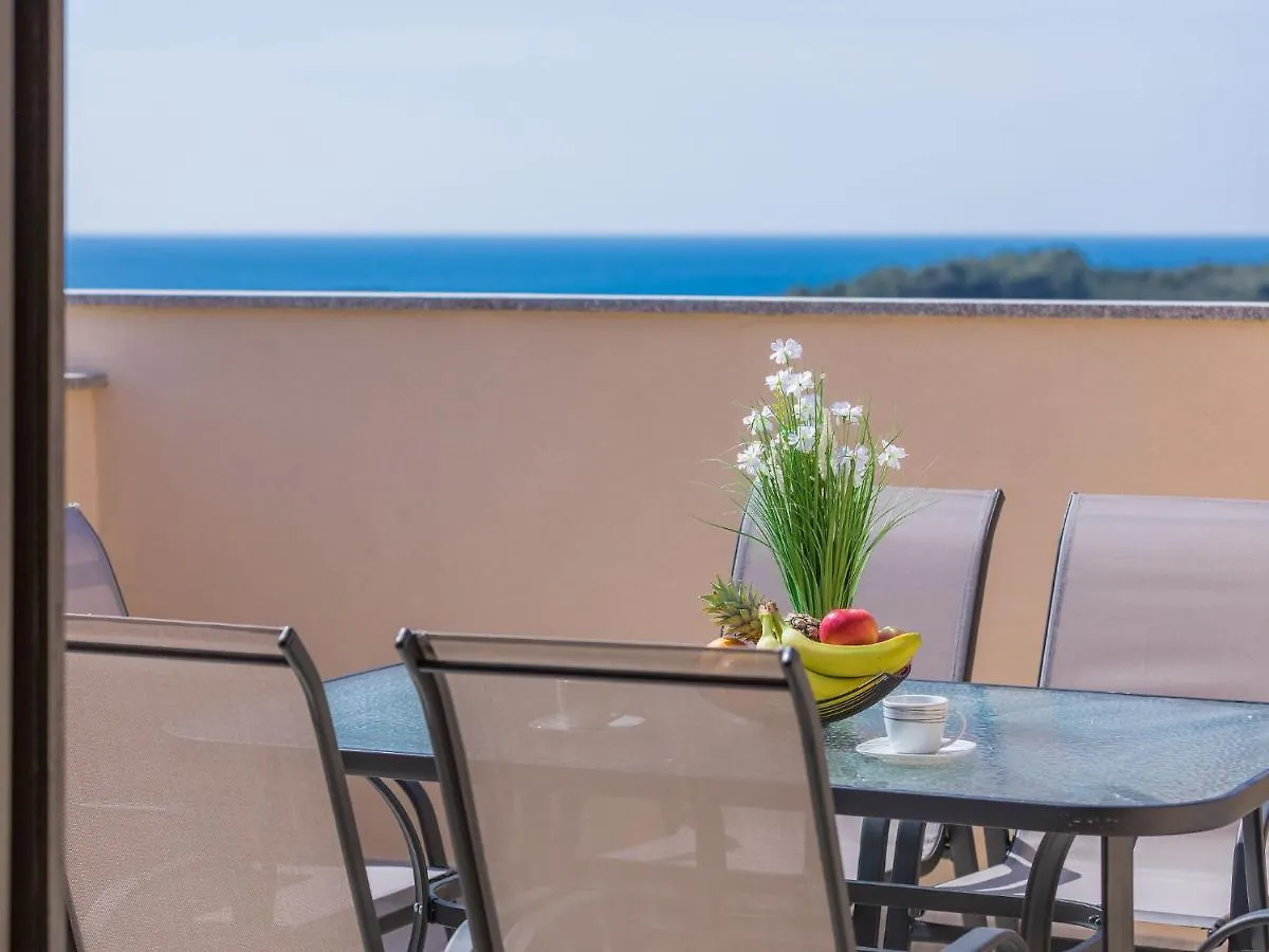 Apartment Joy By Interhome Pula