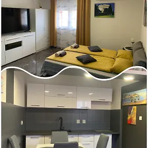 Apartamento Dama Blizina Amfiteatra I Bus Kolodvora ,besplatan Privatni Parking,self-check- In, Pula
